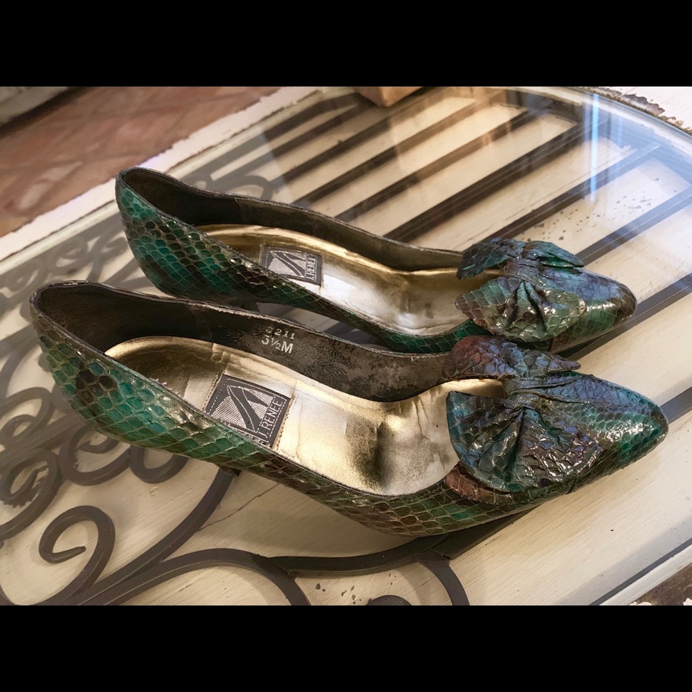 VINTAGE J. Renee Emerald Snakeskin Pump